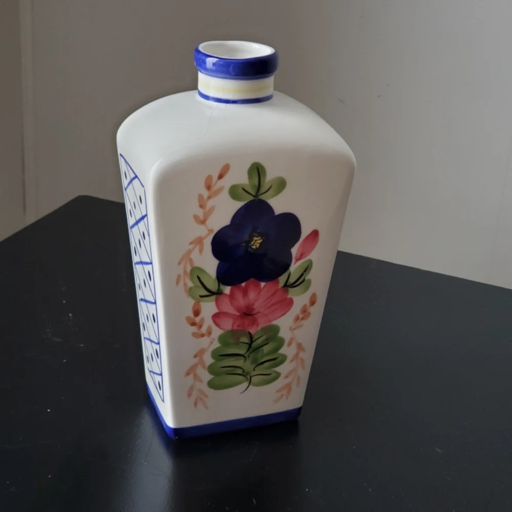 Vintage Cordon Bleu International Vase